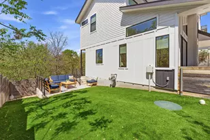 1168 Ridgeway Dr, Austin, TX 78702 - Photo 20