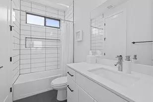 1168 Ridgeway Dr, Austin, TX 78702 - Photo 16