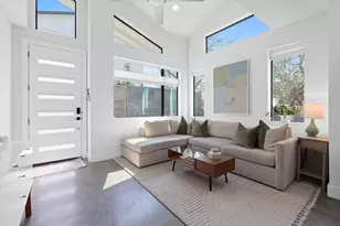 1168 Ridgeway Dr, Austin, TX 78702 - Photo 2