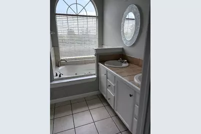 18678 Champions Circle, Point Venture, TX 78645 - Photo 10