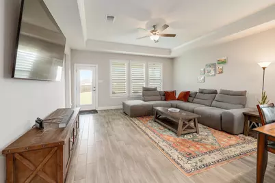 529 Compania Cove, Liberty Hill, TX 78642 - Photo 4