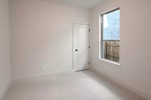 570 Bay Breeze Dr, Kyle, TX 78640 - Photo 12