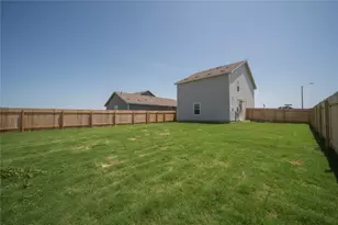 301 Rancho Del Cielo Loop, Jarrell, TX 76537 - Photo 16