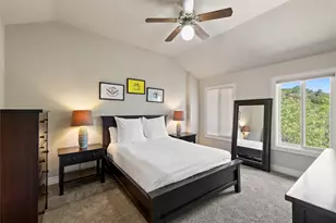 3904 Bonnell Dr, Austin, TX 78731 - Photo 38