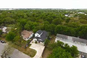 6325 Ponca St, Austin, TX 78741 - Photo 6