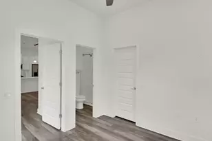 6325 Ponca St, Austin, TX 78741 - Photo 18