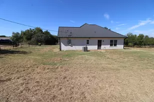 536 E Third St, Hico, TX 76457 - Photo 24