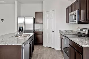 148 McNamara Ct, Jarrell, TX 76537 - Photo 6