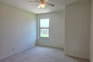 160 Mistletoe Ln, Kyle, TX 78640 - Photo 18