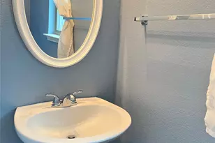 160 Mistletoe Ln, Kyle, TX 78640 - Photo 10