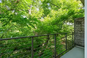 1801 E 2nd St, Austin, TX 78702 - Photo 18