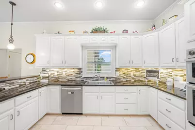 810 Bluff Ridge Court, New Braunfels, TX 78132 - Photo 14