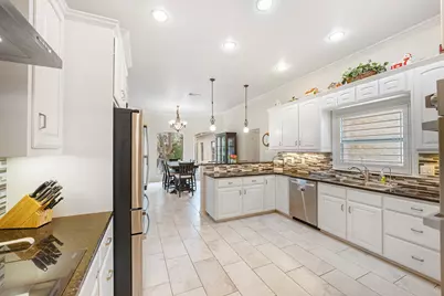 810 Bluff Ridge Court, New Braunfels, TX 78132 - Photo 12
