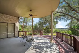810 Bluff Ridge Ct, New Braunfels, TX 78132 - Photo 28
