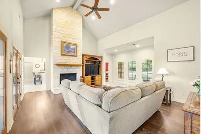 810 Bluff Ridge Court, New Braunfels, TX 78132 - Photo 10