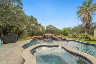 810 Bluff Ridge Ct, New Braunfels, TX 78132 - Photo 32