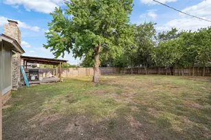 505 E Logan St, Round Rock, TX 78664 - Photo 4