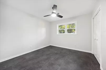 1305 W 1st Street, Lampasas, TX 76550 - Photo 26