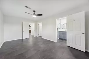 1305 W 1st St, Lampasas, TX 76550 - Photo 20