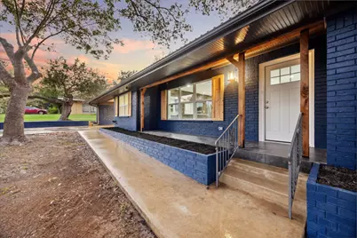 1305 W 1st Street, Lampasas, TX 76550 - Photo 2