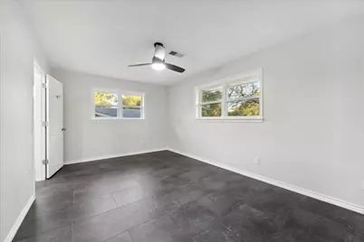 1305 W 1st Street, Lampasas, TX 76550 - Photo 28