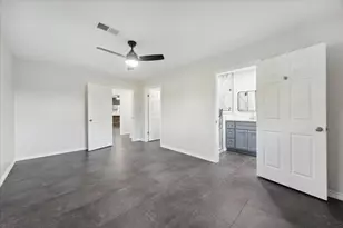 1305 W 1st St, Lampasas, TX 76550 - Photo 20