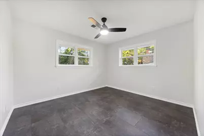 1305 W 1st Street, Lampasas, TX 76550 - Photo 24