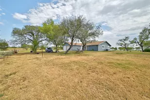 311 Salt Lake Rd, Luling, TX 78648 - Photo 22