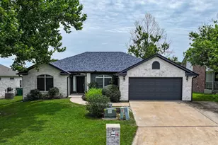 408 Spyglass St, Meadowlakes, TX 78654 - Photo 1