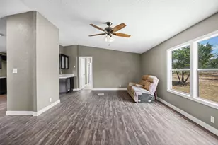 16401 Jacobson Rd, Del Valle, TX 78617 - Photo 8