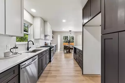 7523 Glenhill Road, Austin, TX 78752 - Photo 10
