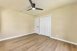 7523 Glenhill Rd, Austin, TX 78752 - Photo 14
