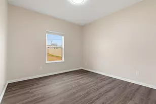 413 E Hamilton Ave, Rockdale, TX 76567 - Photo 12