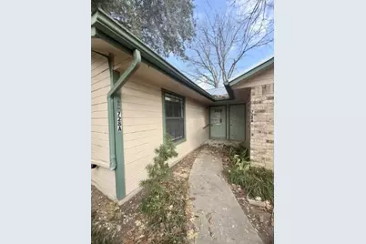 728 W San Antonio Street #728 A, Lockhart, TX 78644 - Photo 12