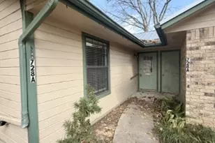 728 W San Antonio St, Lockhart, TX 78644 - Photo 12