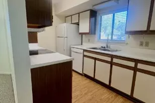 728 W San Antonio St, Lockhart, TX 78644 - Photo 6