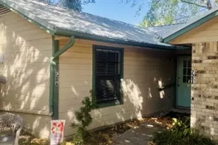 728 W San Antonio St, Lockhart, TX 78644 - Photo 1