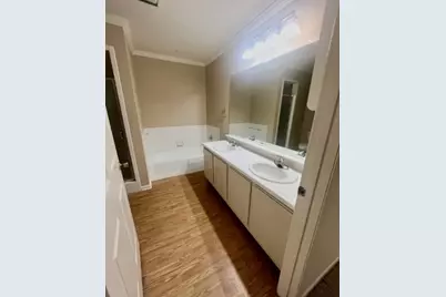 728 W San Antonio Street #728 A, Lockhart, TX 78644 - Photo 8