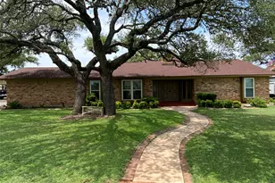 140 Oak Ridge Rd, Georgetown, TX 78628 - Photo 1