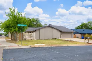 9415 Quail Meadow Dr, Austin, TX 78758 - Photo 38