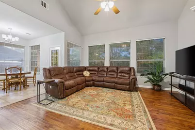 4435 Hunters Lodge Drive, Round Rock, TX 78681 - Photo 10