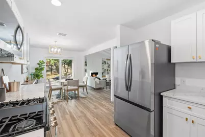 6710 Kings Point W, Austin, TX 78723 - Photo 16