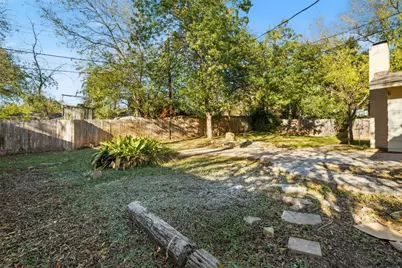 6710 Kings Point W, Austin, TX 78723 - Photo 32