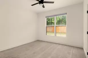 402 E Ash Dr, Johnson City, TX 78636 - Photo 22