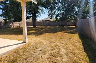 424 Los Olives Ln, Liberty Hill, TX 78641 - Photo 2