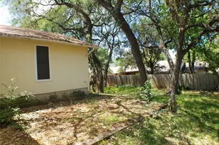 8310 Los Ranchos Dr, Austin, TX 78749 - Photo 26