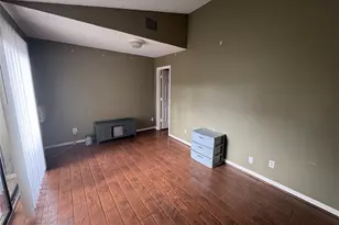 2510 San Gabriel St, Austin, TX 78705 - Photo 12