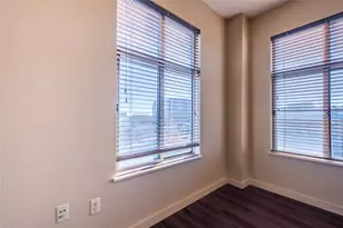 711 W 26th St, Austin, TX 78705 - Photo 22