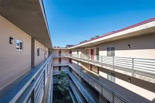 711 W 26th St, Austin, TX 78705 - Photo 32