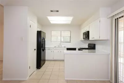 5811 Cannon Mountain Drive, Austin, TX 78749 - Photo 8